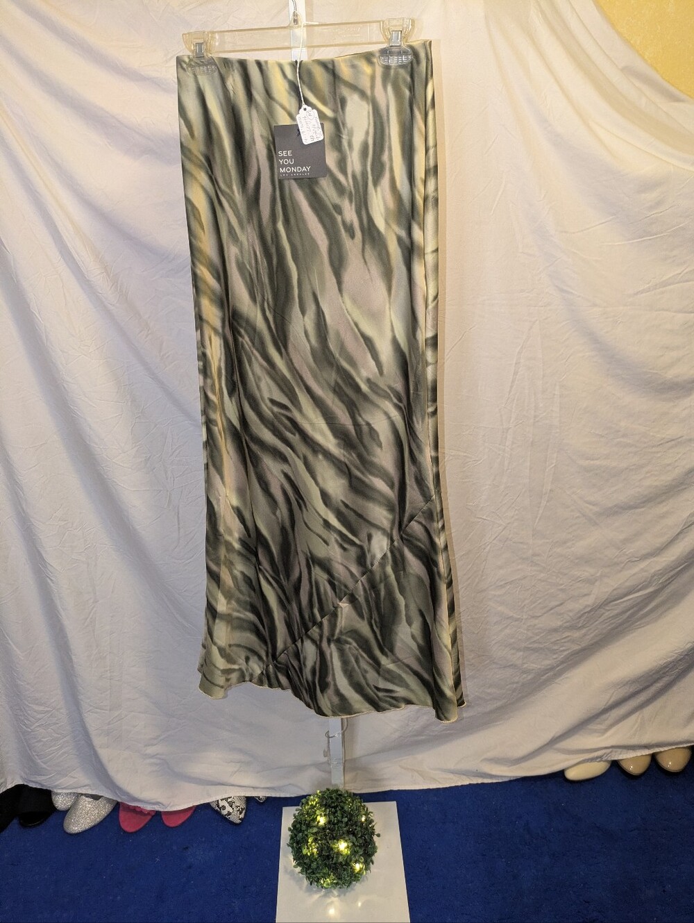 NWT See You Monday Los Angeles Green Abstract Satin Maxi Skirt - Size M